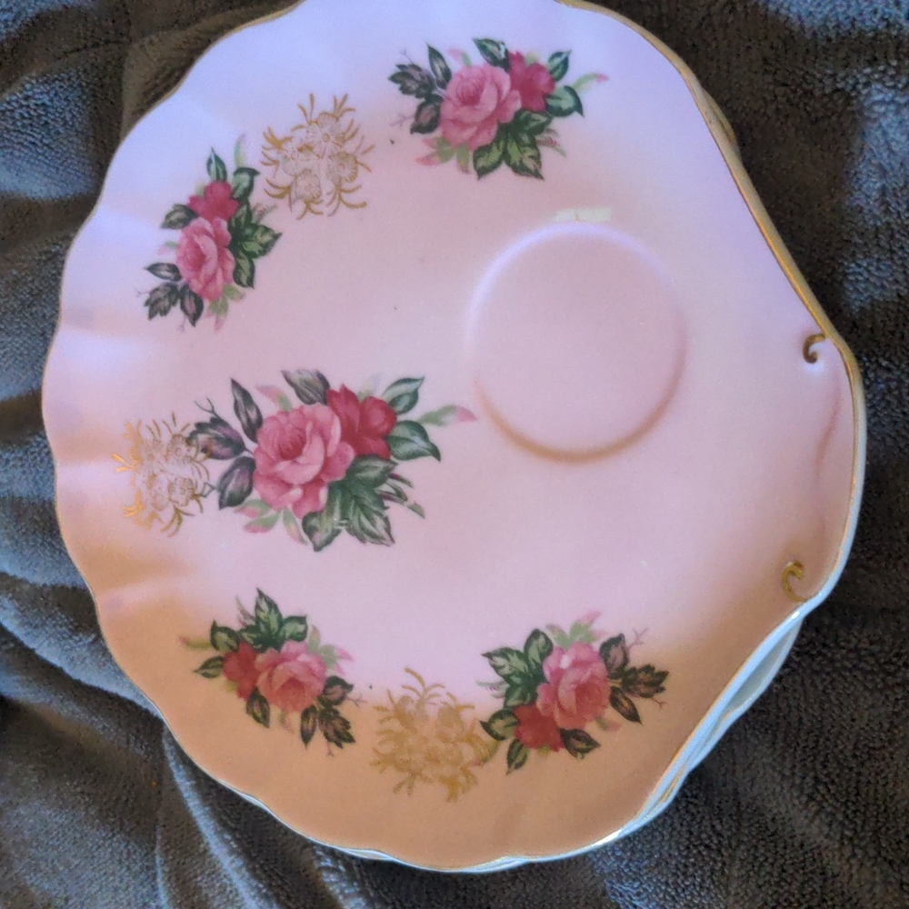 Set of 4 Lefton hand painted shell snack plates